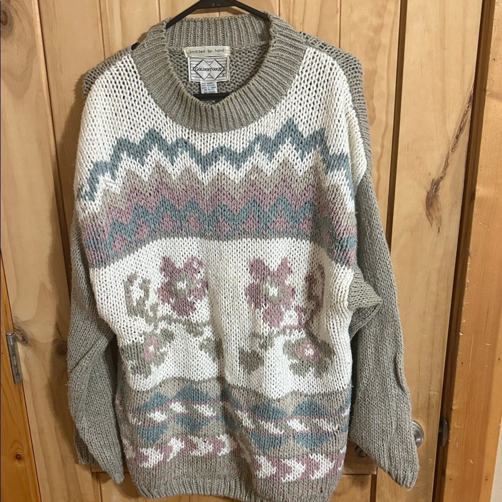 Vintage Goldentouch Women's Cream Crew Neck Sweater